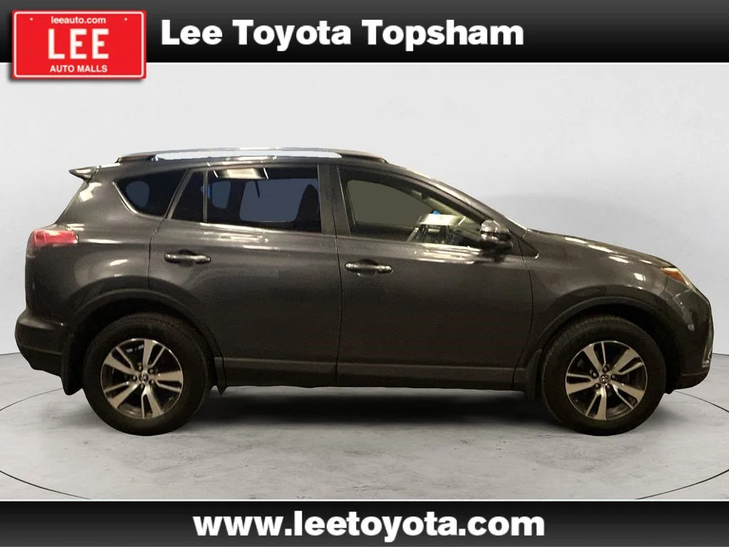 Used 2017 Magnetic Gray Metallic Toyota XLE image 6