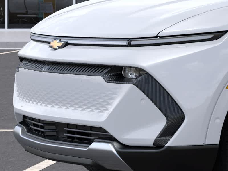 New 2025 Summit White Chevrolet LT image 13