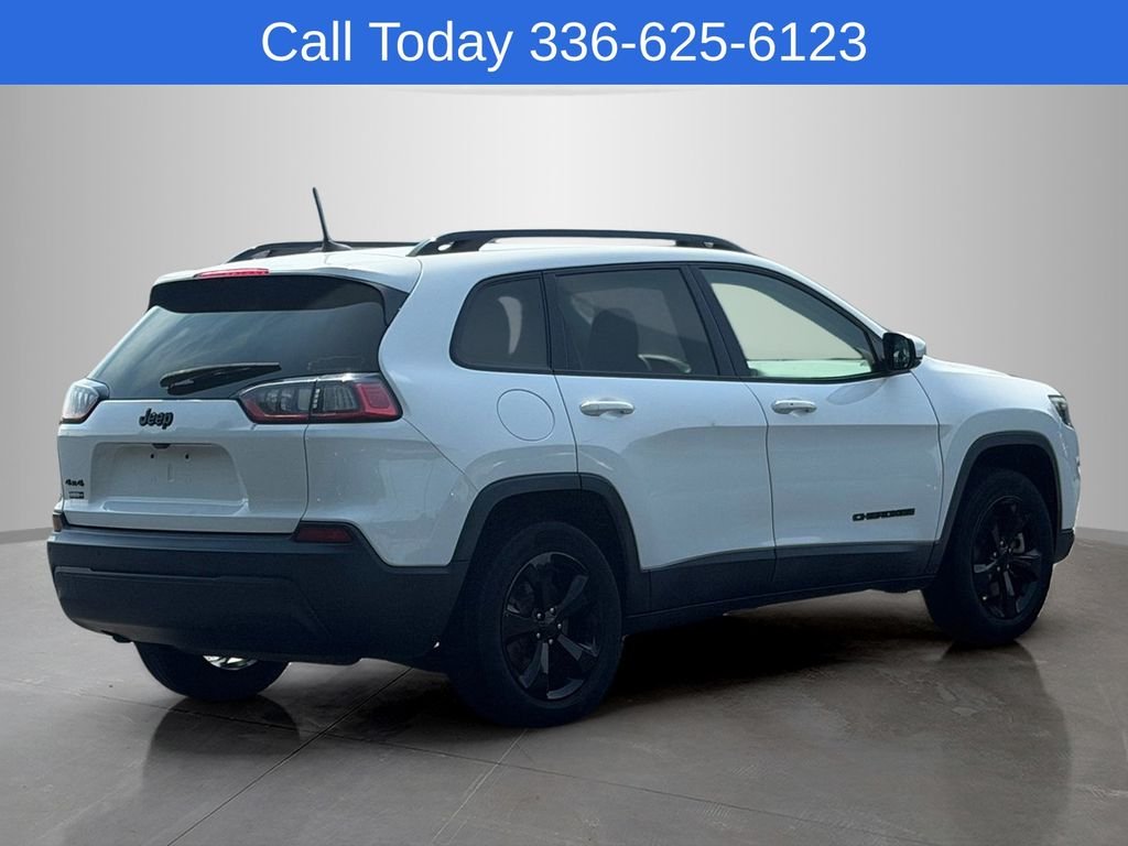 Used 2020 White Jeep Latitude Plus image 5