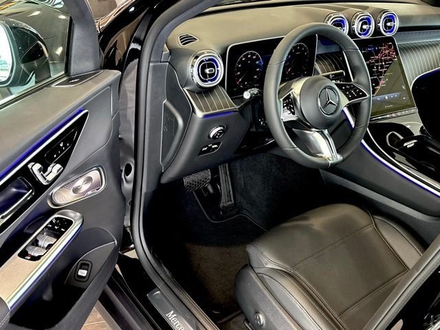 New 2026 Black Mercedes-Benz GLC 300 image 13