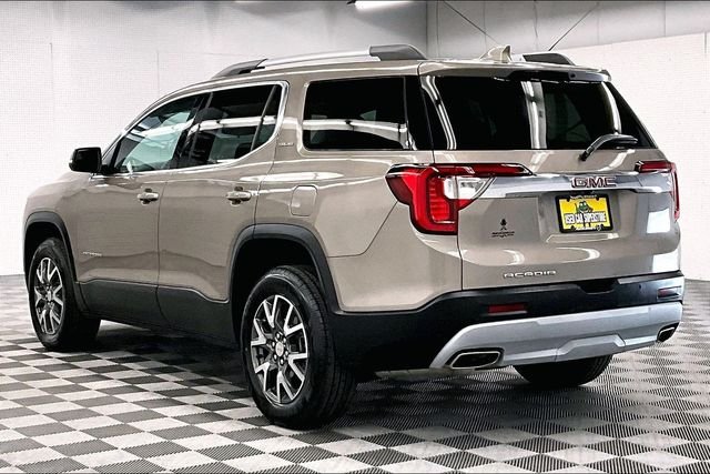 Used 2023 Light Stone Metallic GMC SLE image 2