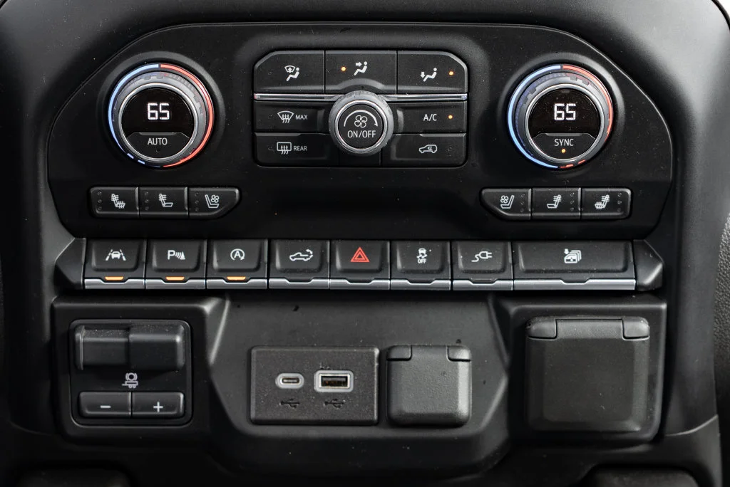 Used 2022 Northsky Blue Metallic Chevrolet High Country image 13