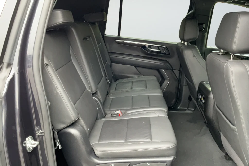 2025 Chevrolet Suburban LT - Photo 20