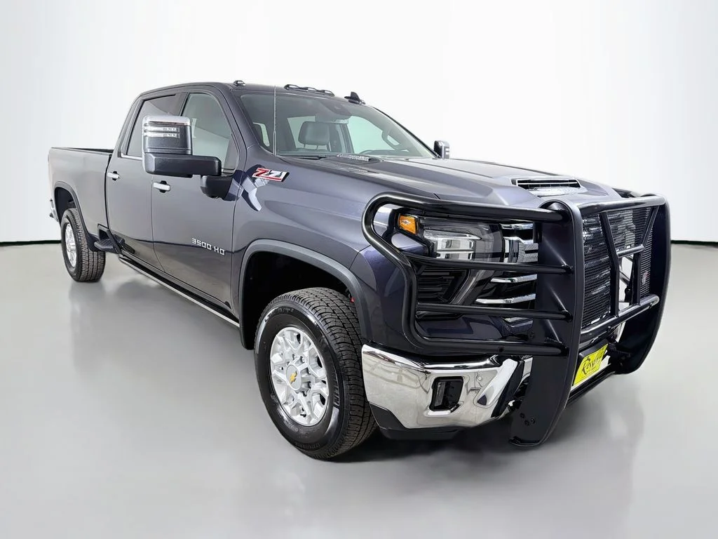 Used 2024 Gray Chevrolet LTZ image 4