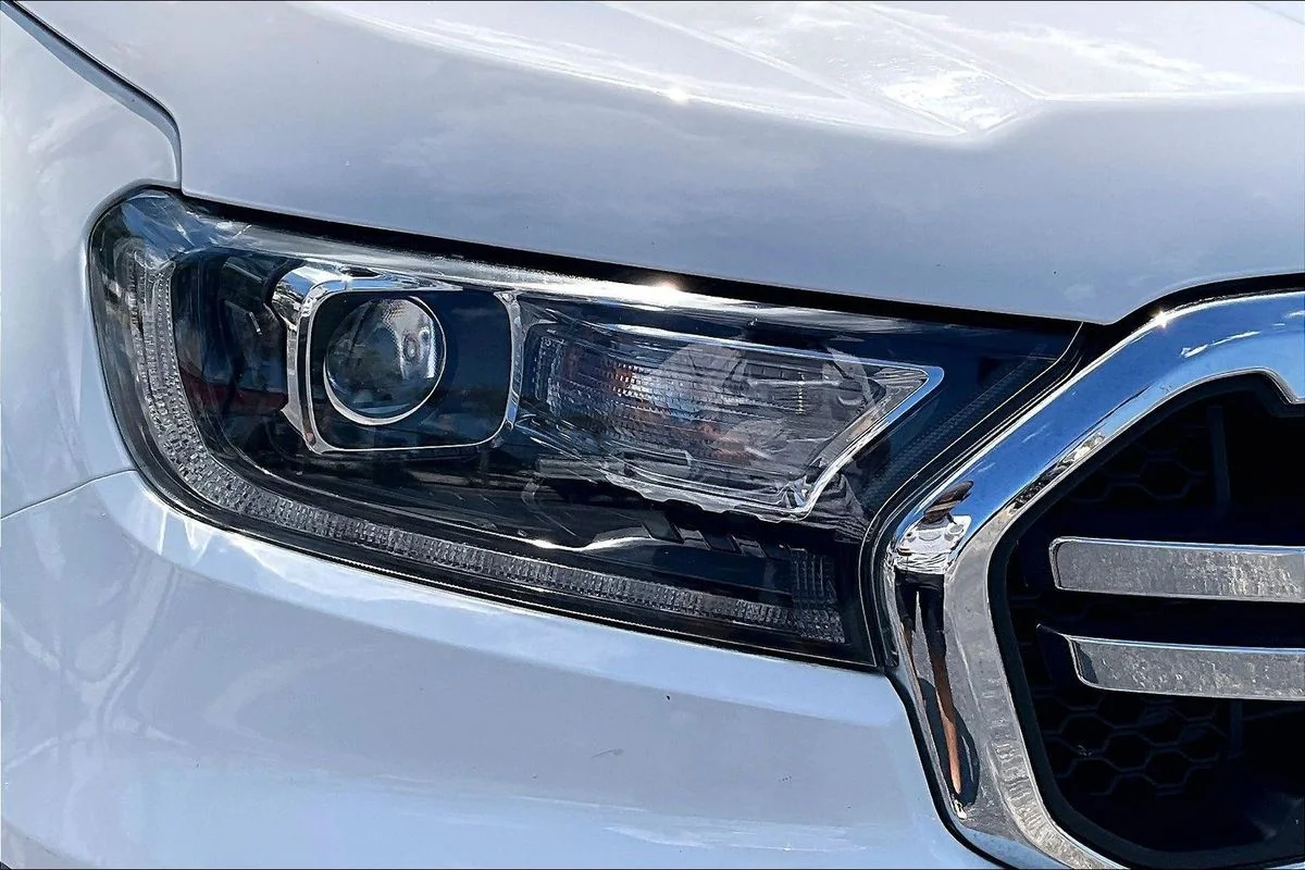 Used 2019  Ford LARIAT image 35