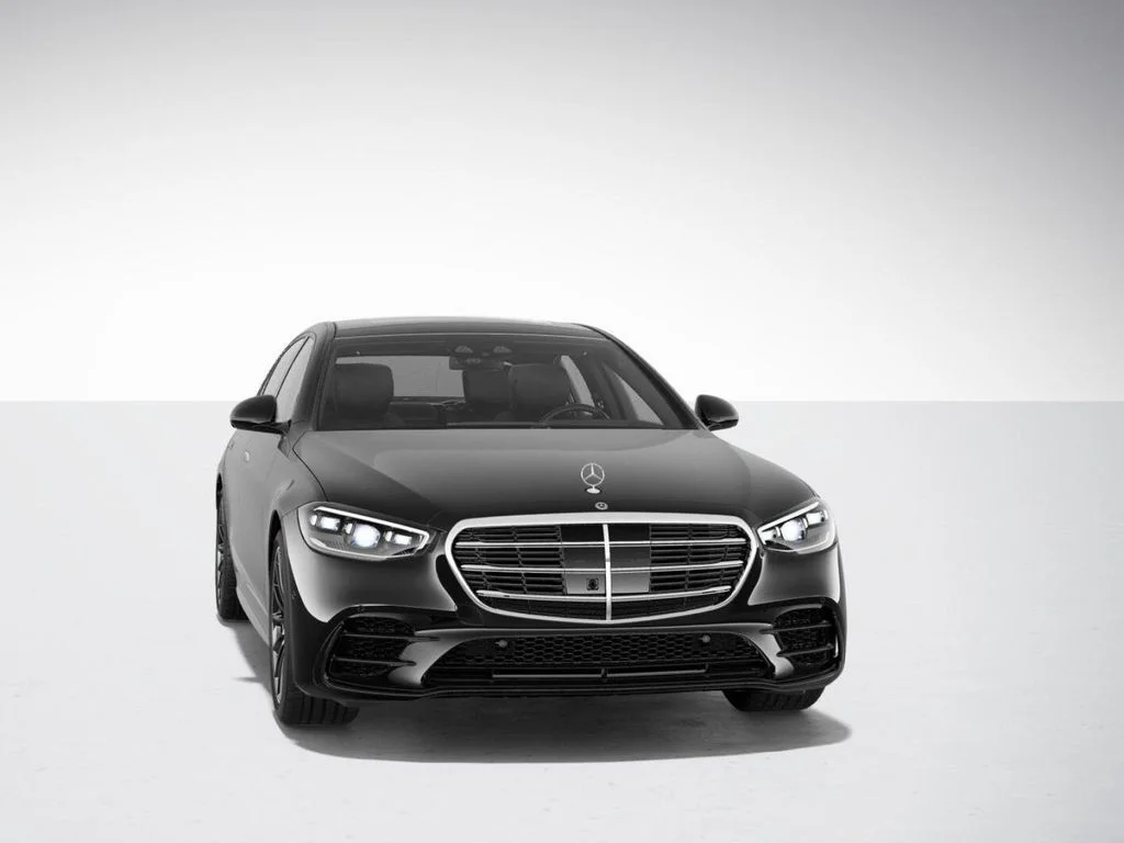 Used 2025 Black Mercedes-Benz S 580e image 8