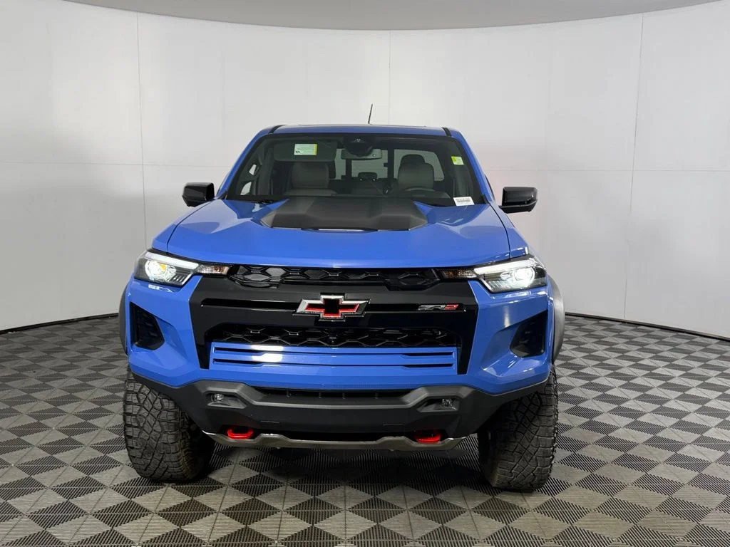 Certified Used 2025 Blue Chevrolet ZR2 image 11