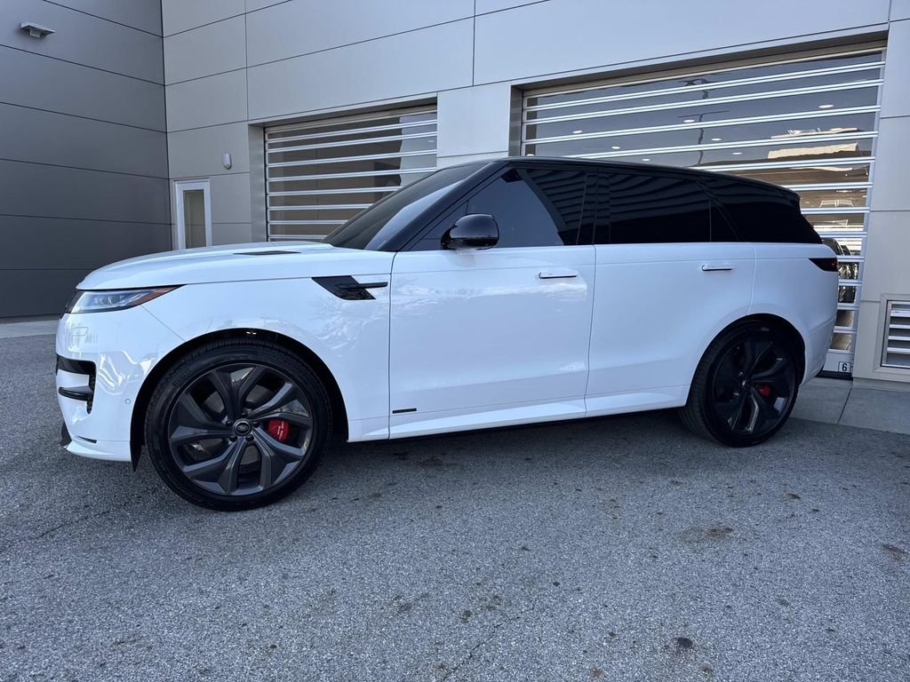 Used 2025 Fuji White Land Rover Autobiography image 3