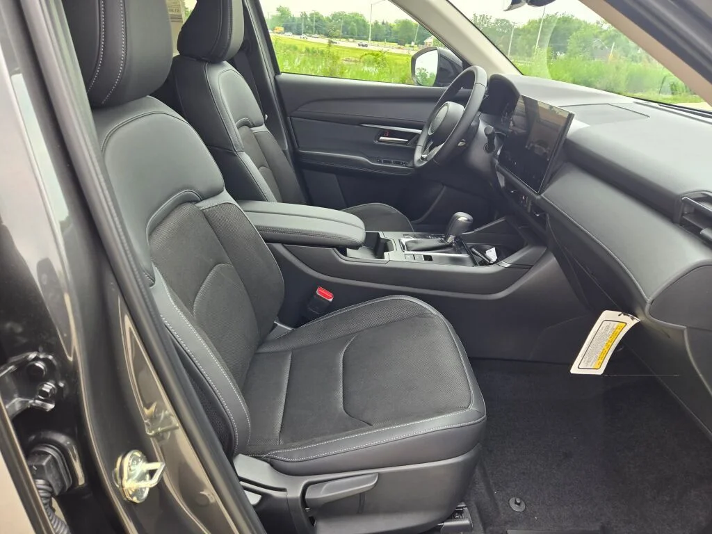 New 2026 Machine Gray Metallic Mazda 2.5 S Select AWD image 4