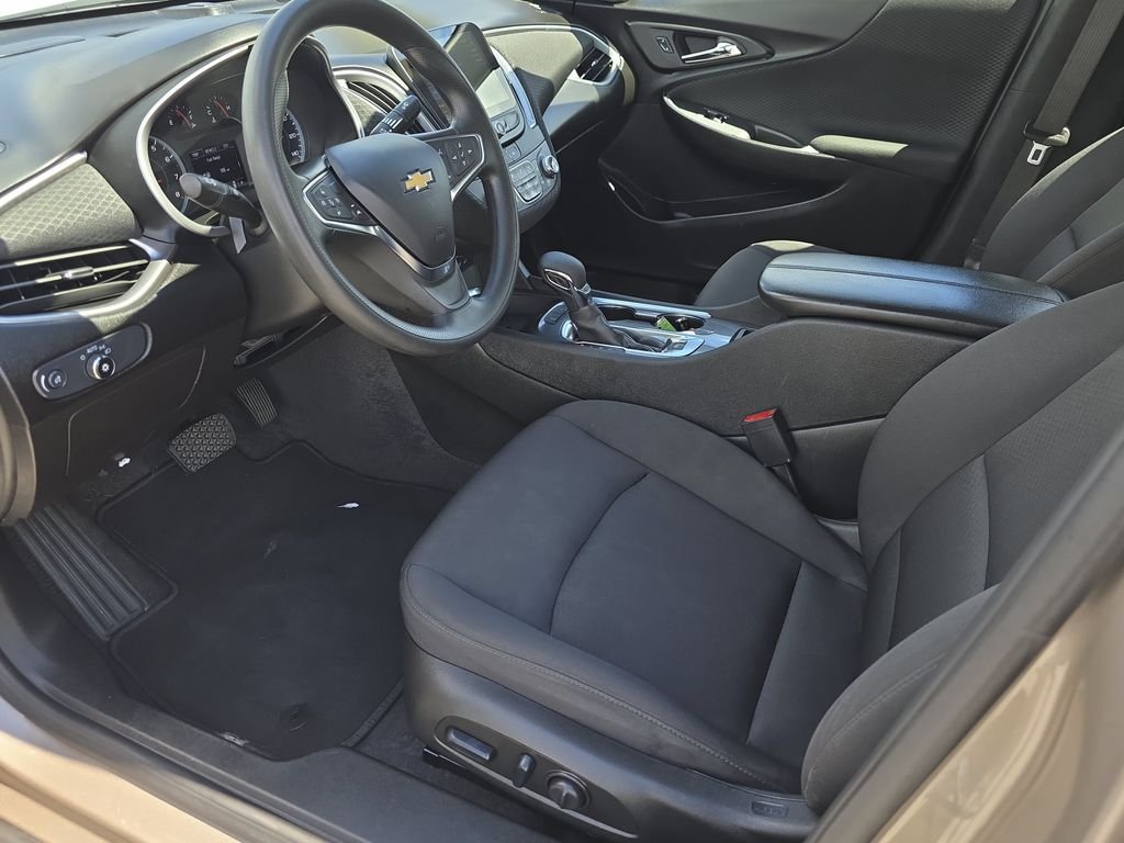 2025 Chevrolet Malibu 1LT - Photo 10