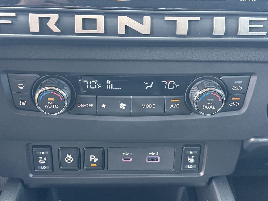 Used 2025  Nissan SV image 25