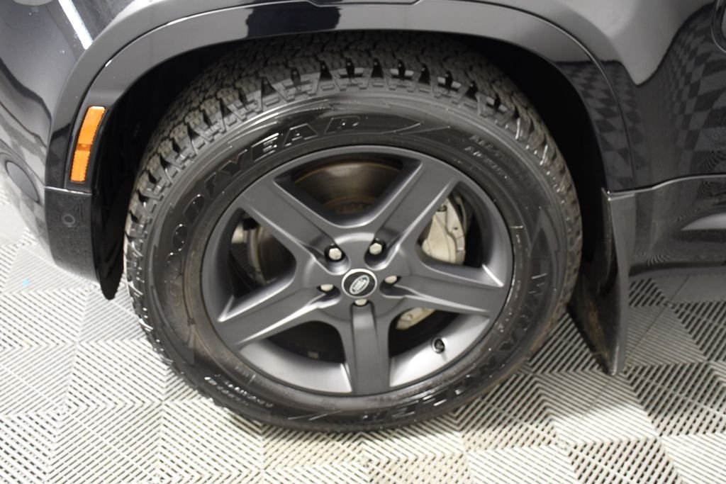 Used 2023 Santorini Black Metallic Land Rover X-Dynamic SE image 11