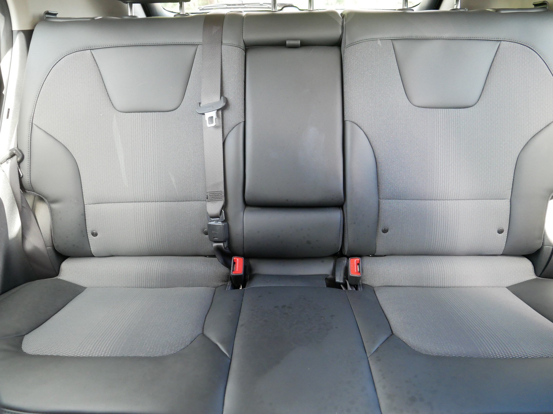 Used 2024 Graphite Gray Kia Wind image 13