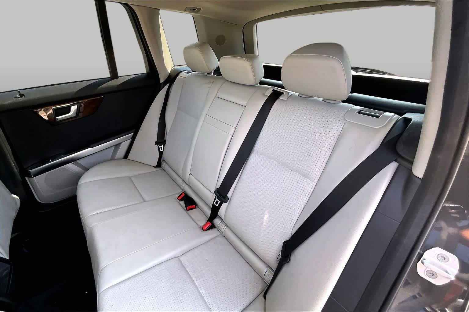 Used 2015 Steel Gray Metallic Mercedes-Benz GLK 350 image 21