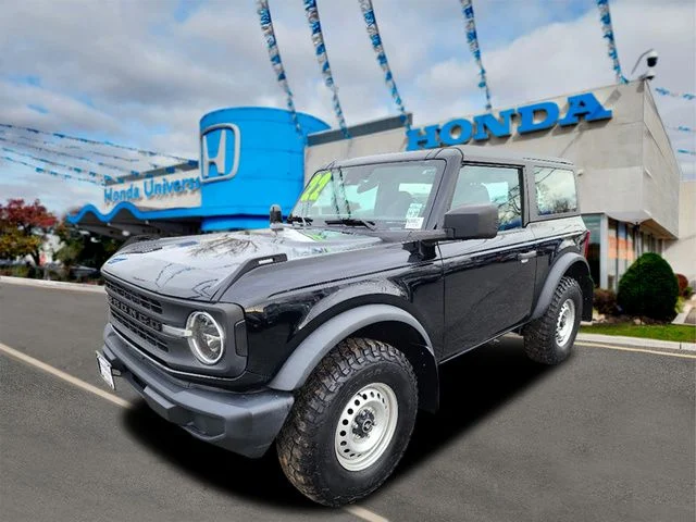 2022 Ford Bronco Base 4x4's photo