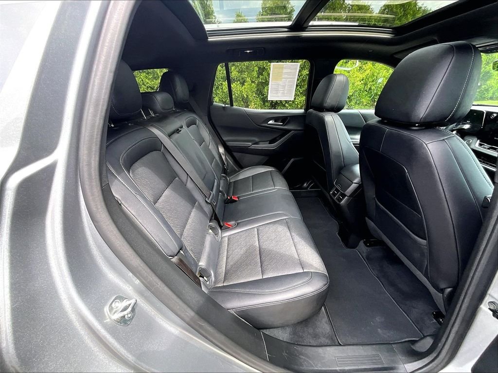 Used 2025 Gray Chevrolet LT image 16