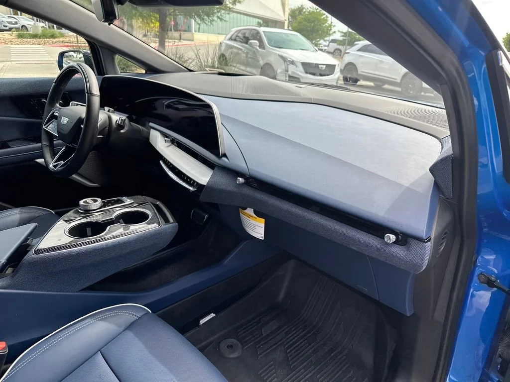 2025 Cadillac OPTIQ Luxury 2 - Photo 35