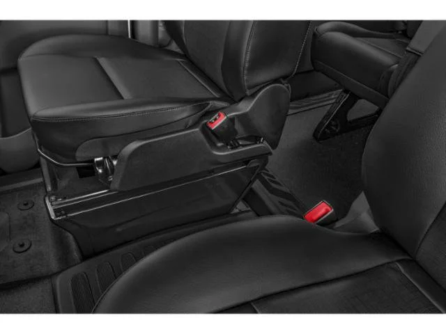 Used 2025 Oxford White Ford XLT image 14