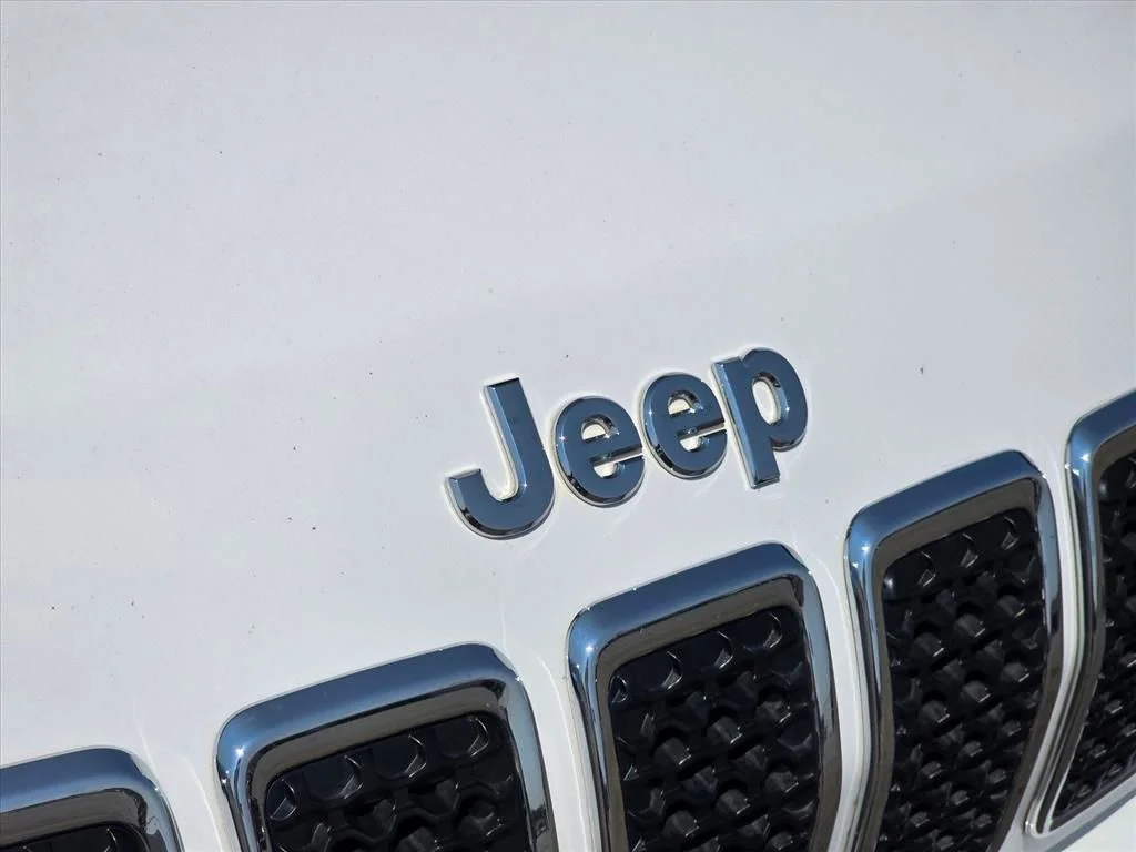 Used 2019 White Jeep Limited image 13