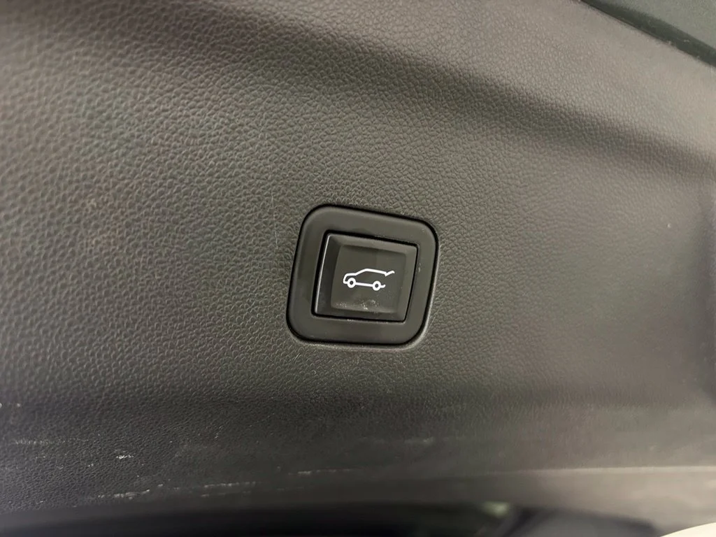 Used 2023 Green Chevrolet Premier image 42