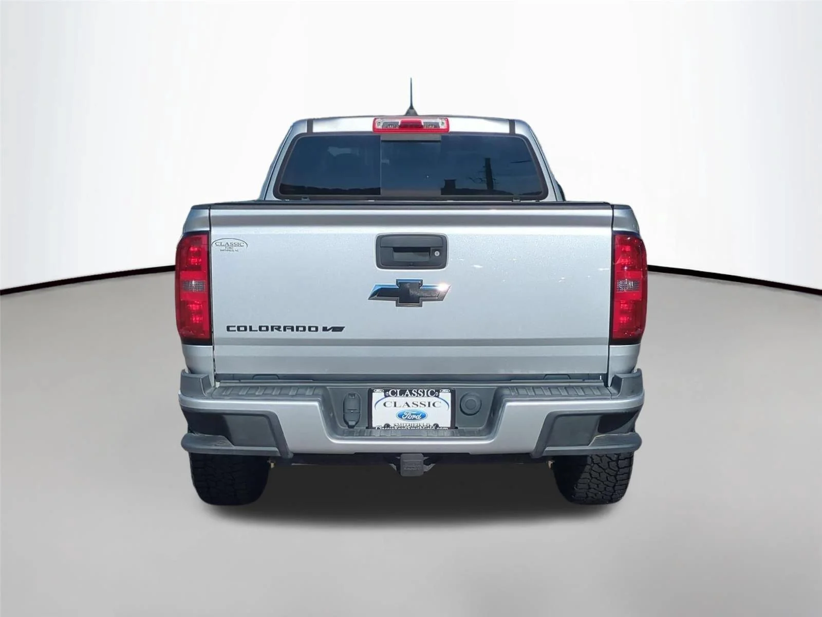 Used 2017 Summit White Chevrolet 4WD Z71 image 4