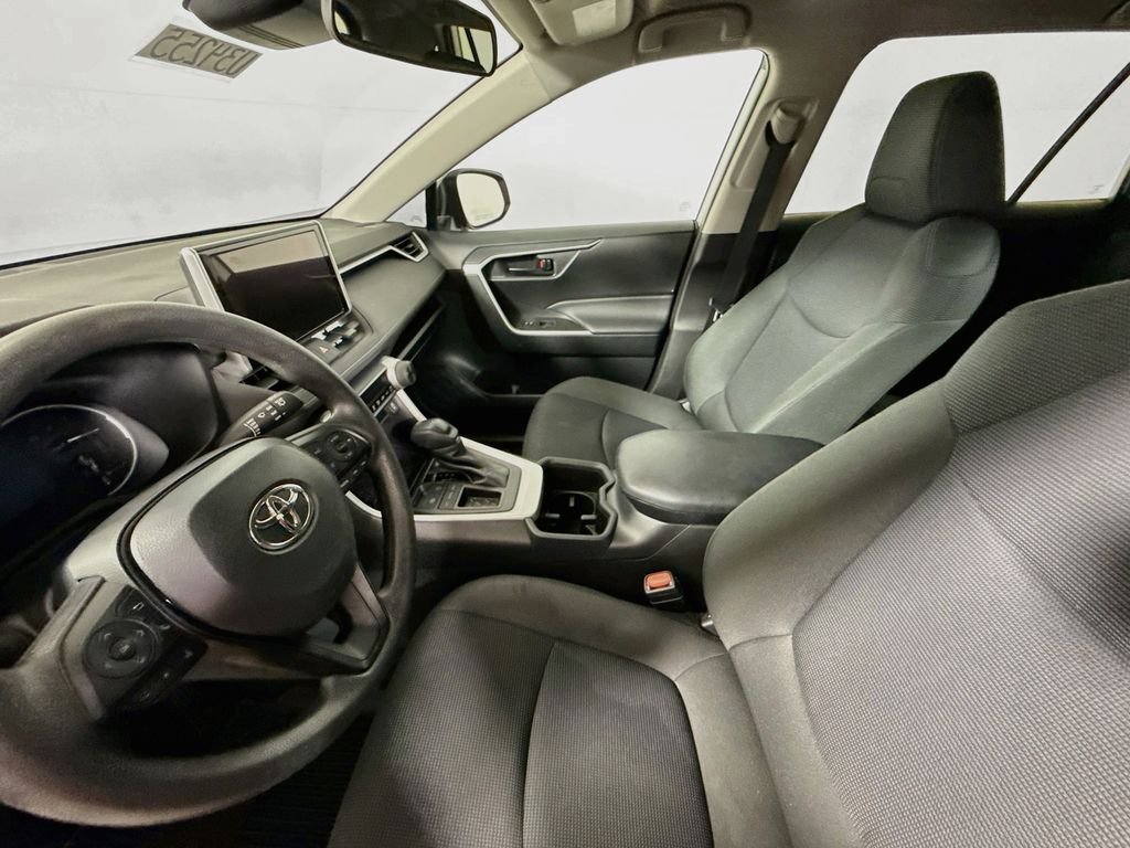 Used 2025 Silver Sky Metallic Toyota LE image 19