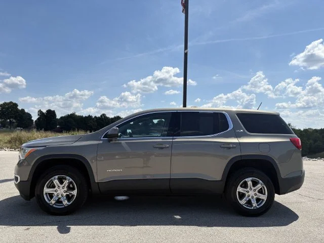Used 2019 Gray GMC SLE-1 image 18