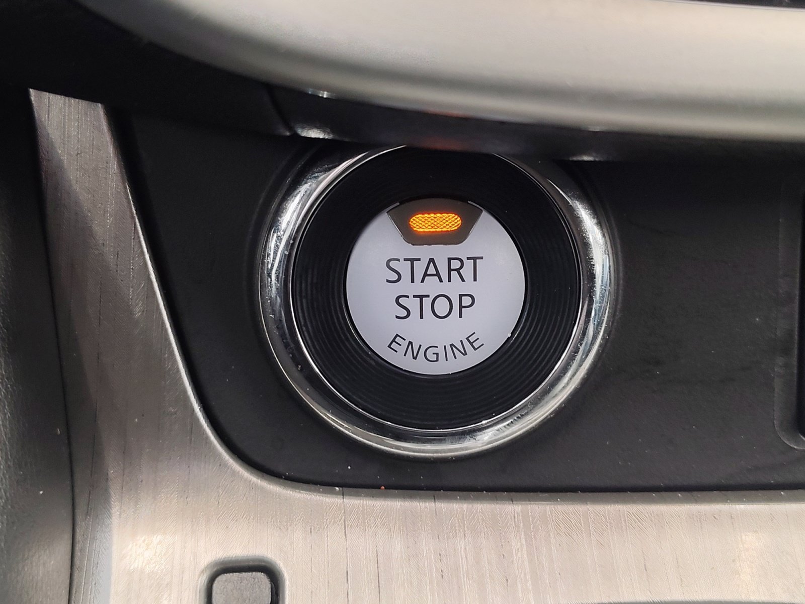 Used 2017 Gun Metallic Nissan SL image 35