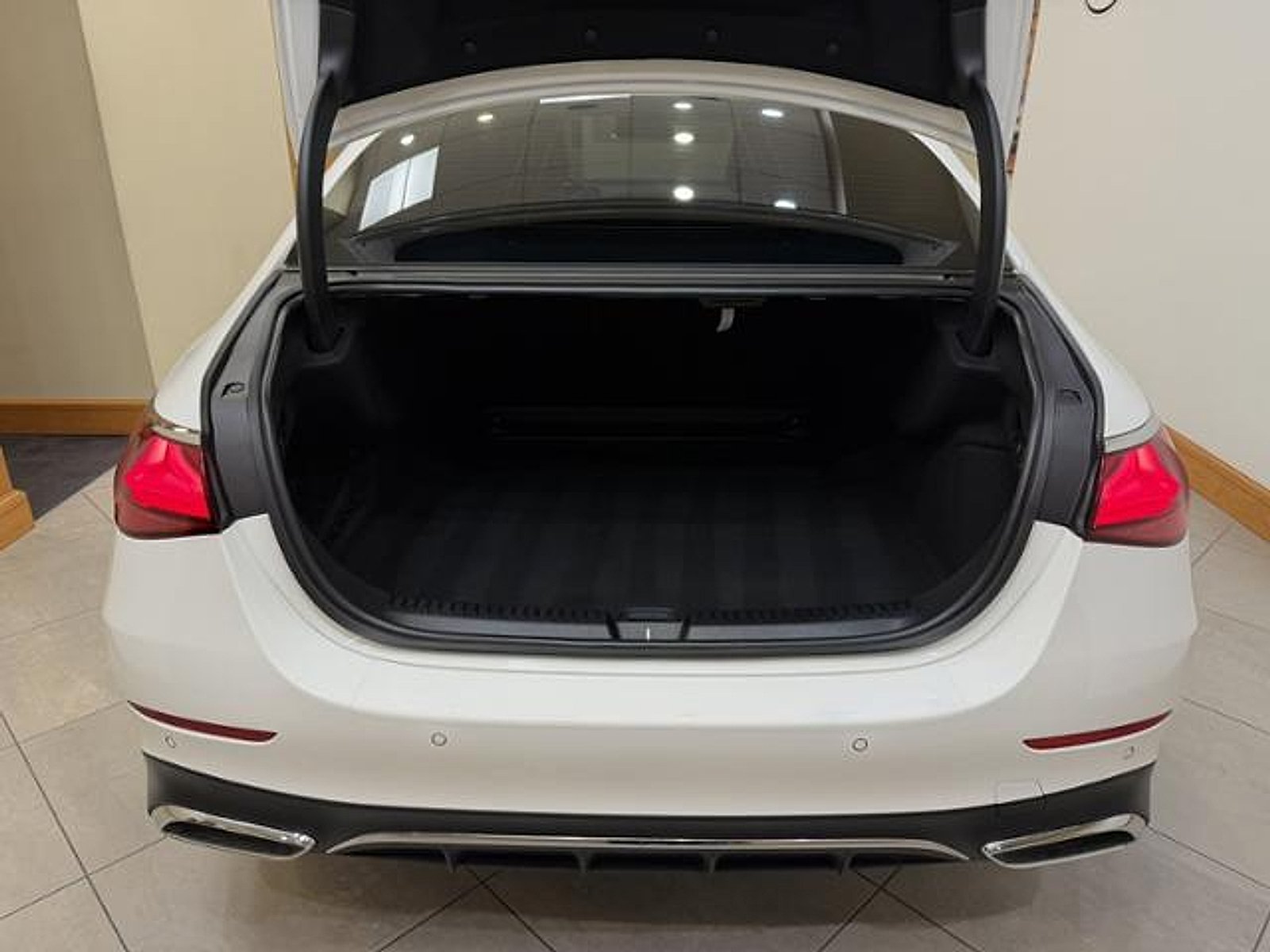 Certified Used 2025 Polar White Mercedes-Benz  image 22