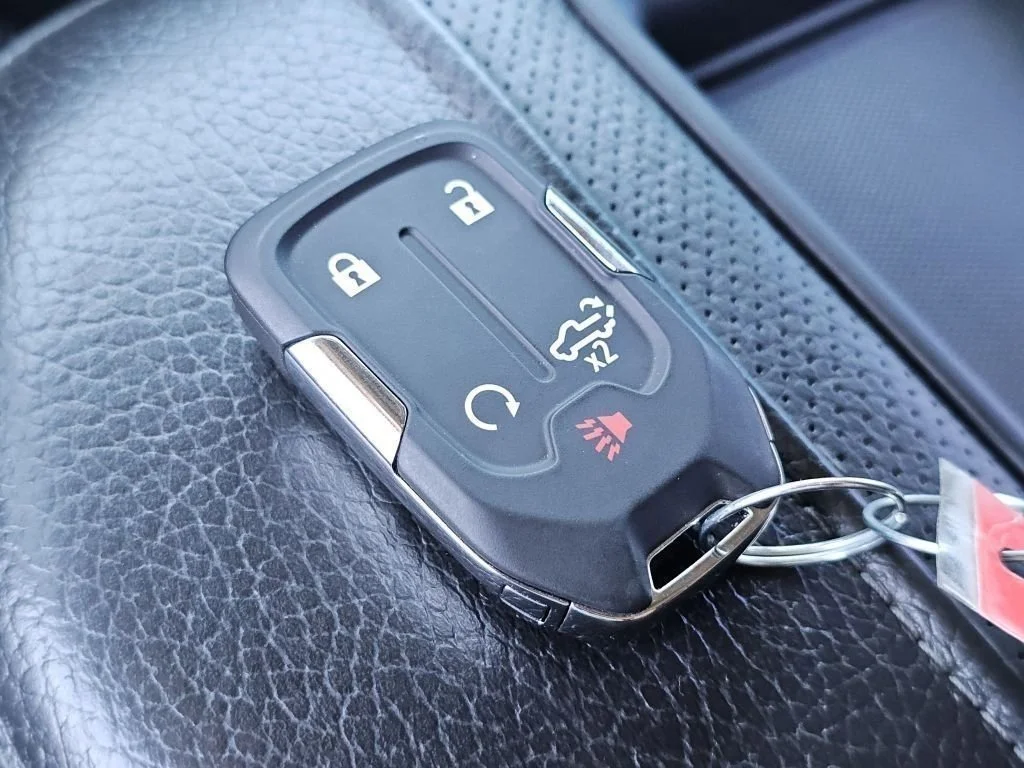Used 2021 Onyx Black GMC Denali image 39