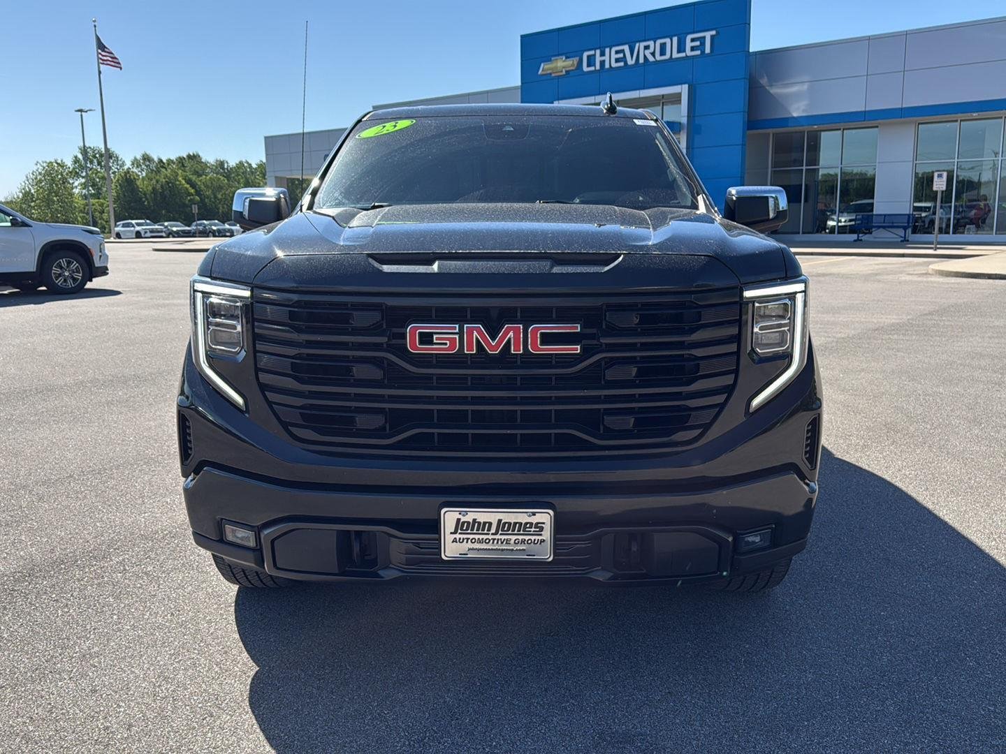 Used 2023 Onyx Black GMC SLT image 16