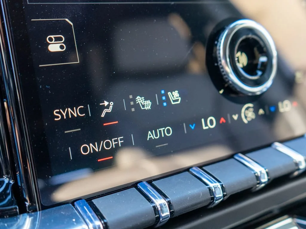 2026 GMC Yukon XL Denali - Photo 30