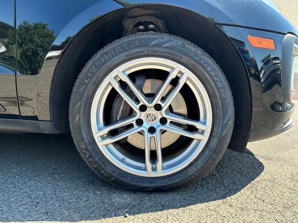 Used 2024 White Porsche Base image 2