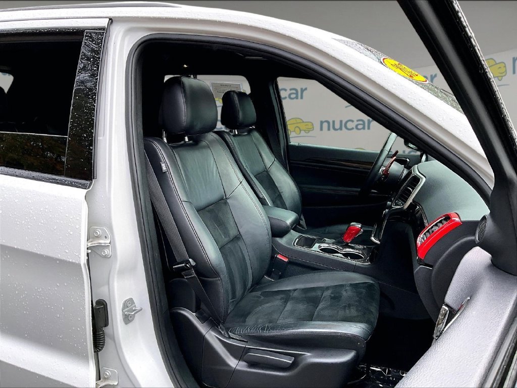 Used 2017 Bright White Clearcoat Jeep Altitude image 11