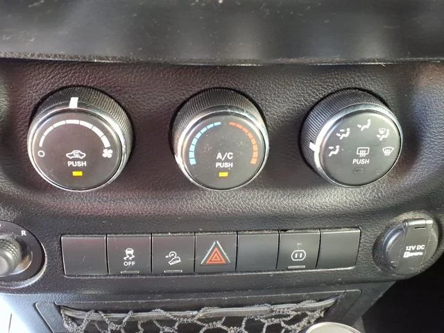 Used 2011 Black Jeep Sahara image 22