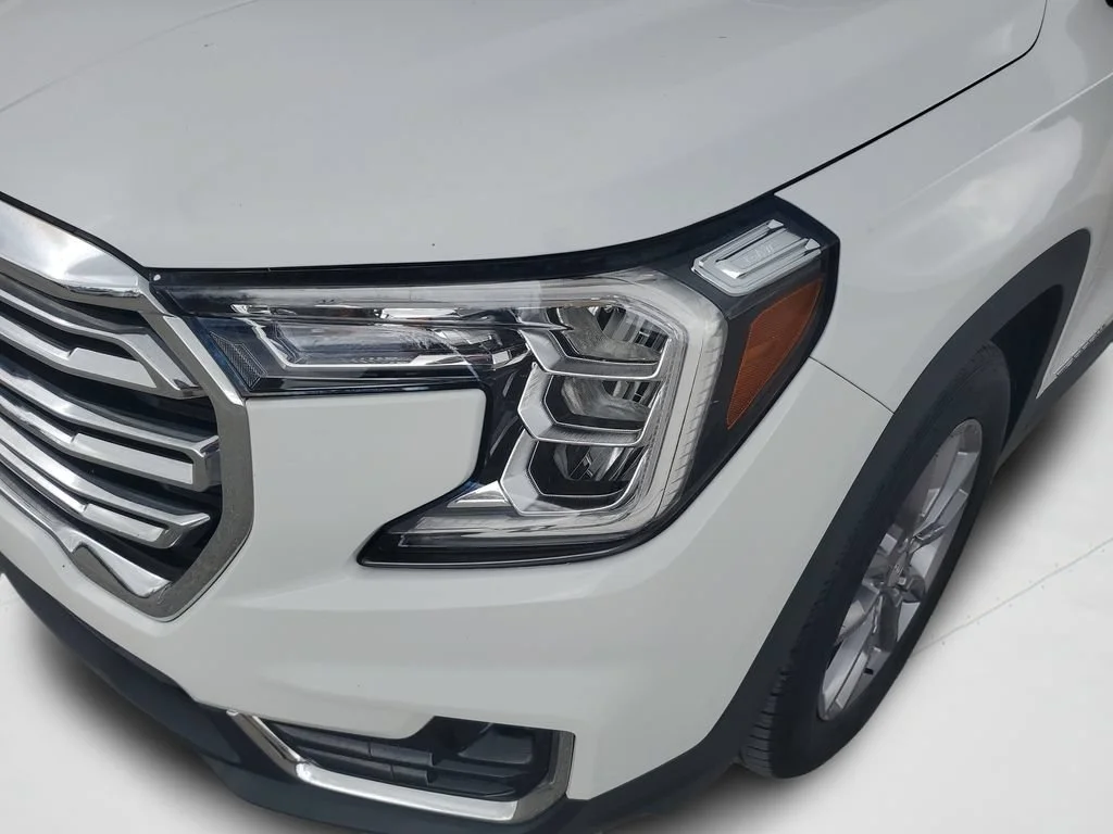 Used 2024 Summit White GMC SLT image 23