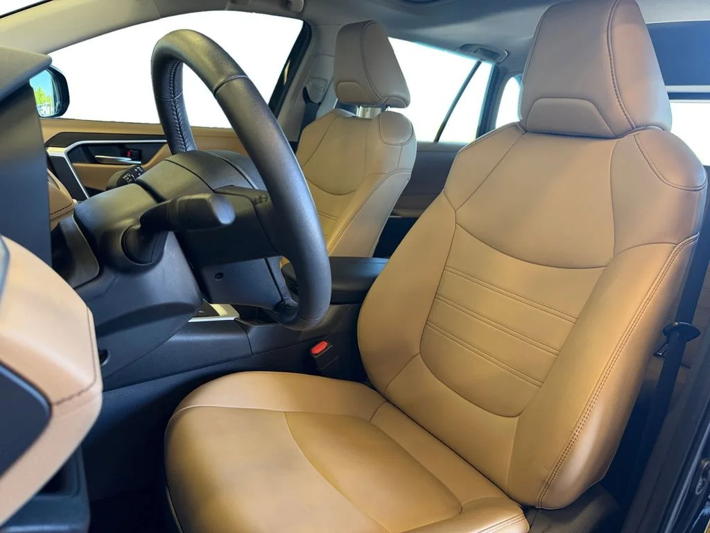 Used 2024 Black Toyota XLE Premium image 25