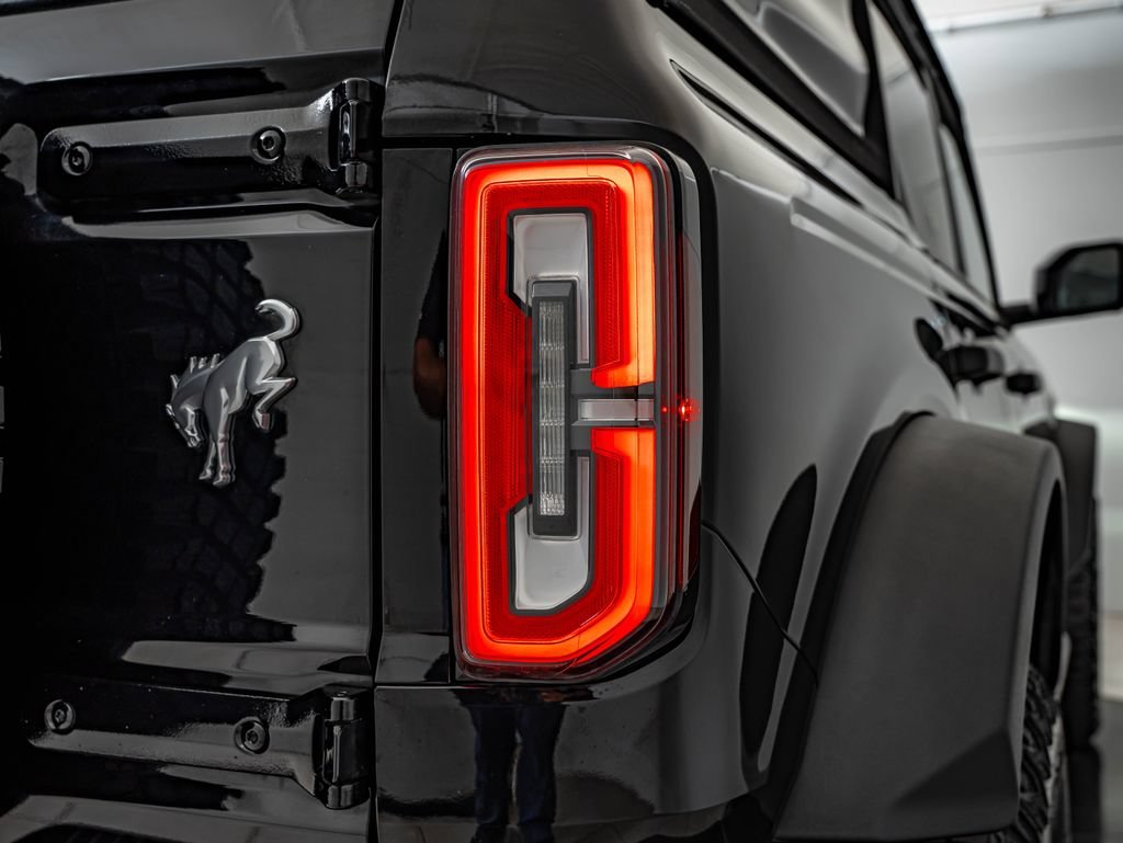 Used 2022 Shadow Black Ford Badlands image 15