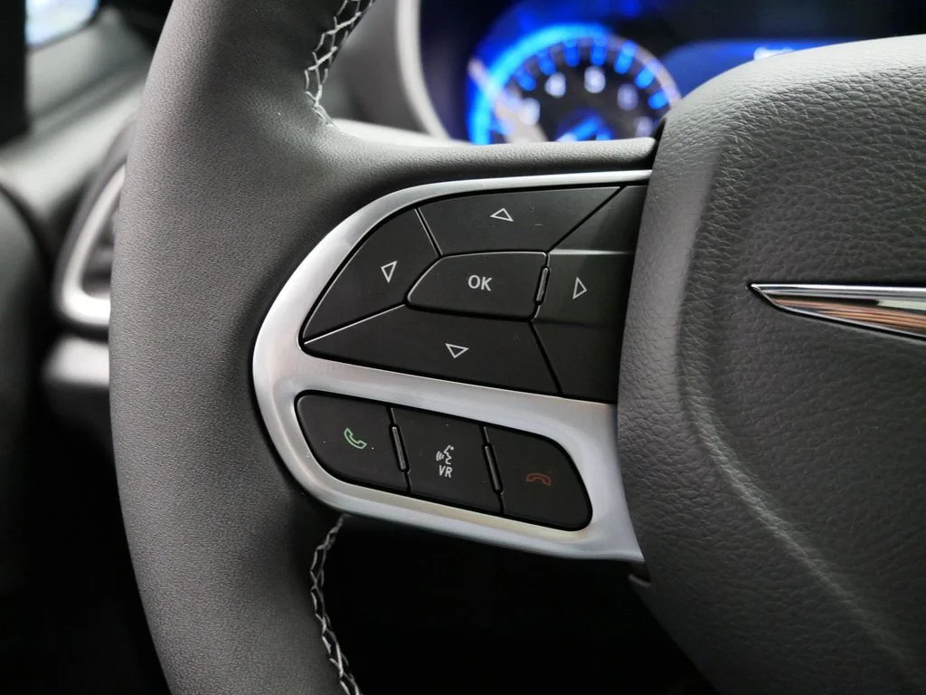 2026 Chrysler Pacifica Select - Photo 35