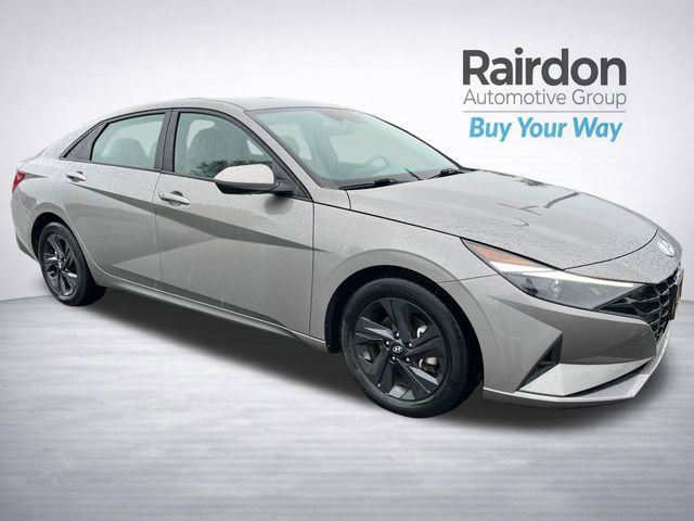 Used 2022 Fluid Metal Hyundai SEL image 1