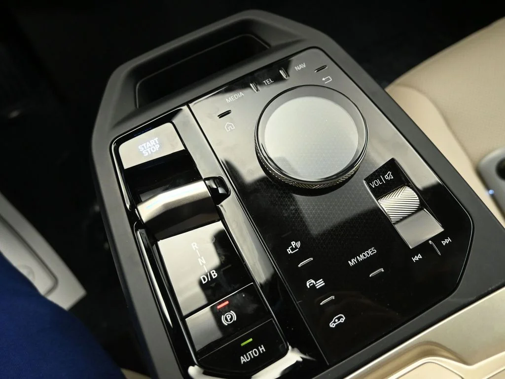 2024 BMW iX Base - Photo 14