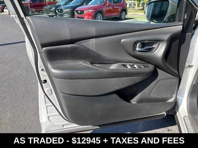 Used 2021 Brilliant Silver Nissan SV image 12