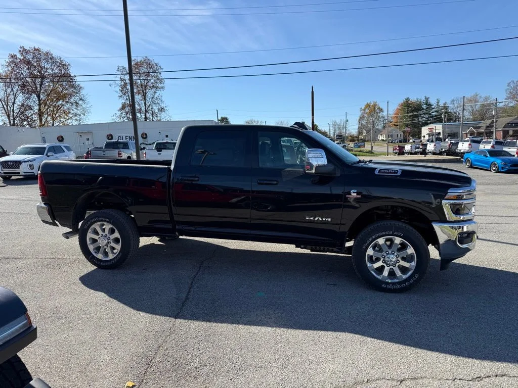 New 2026 Diamond Black Crystal Pearl-Coat Exterior Paint RAM Laramie image 5