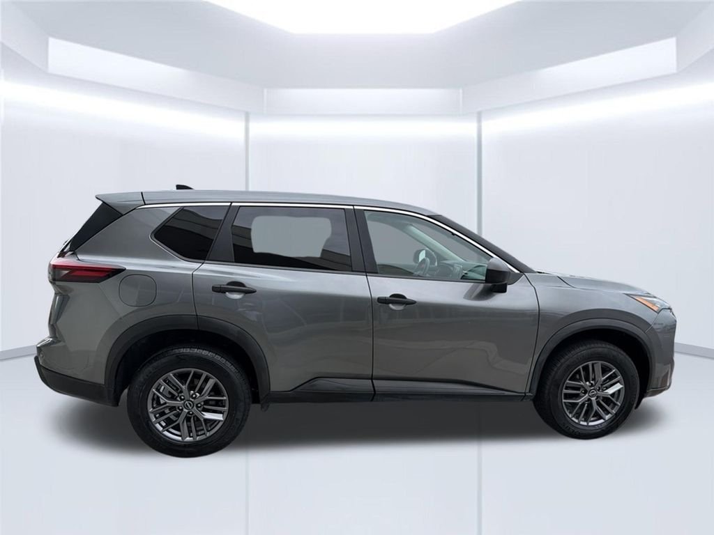 Used 2024 Gray Nissan S image 8