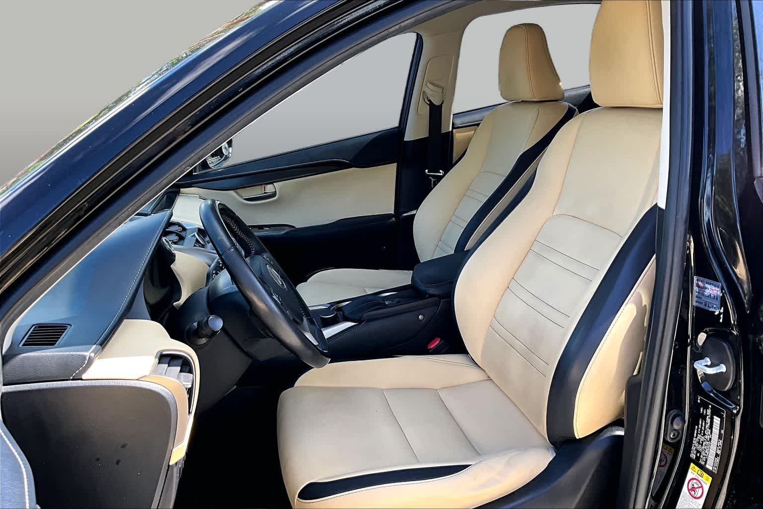 Used 2017 Obsidian Lexus  image 8