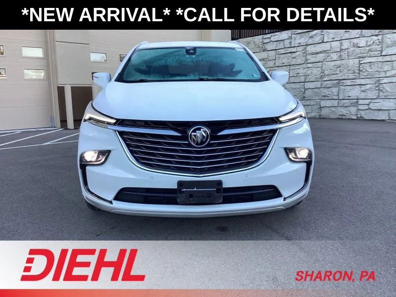 Used 2022 Summit White Buick Essence image 2
