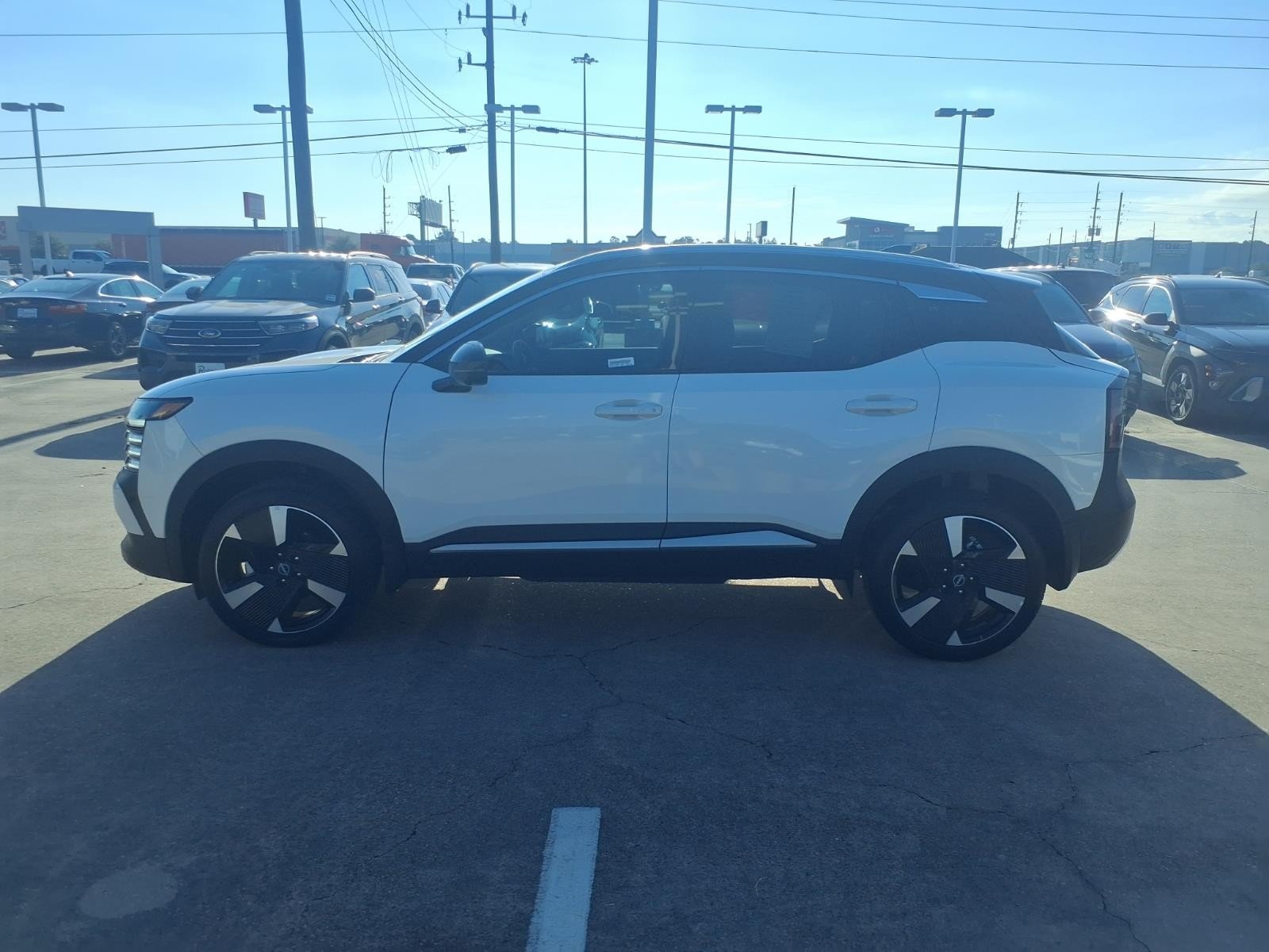 2026 Nissan Kicks photo 9 of 28