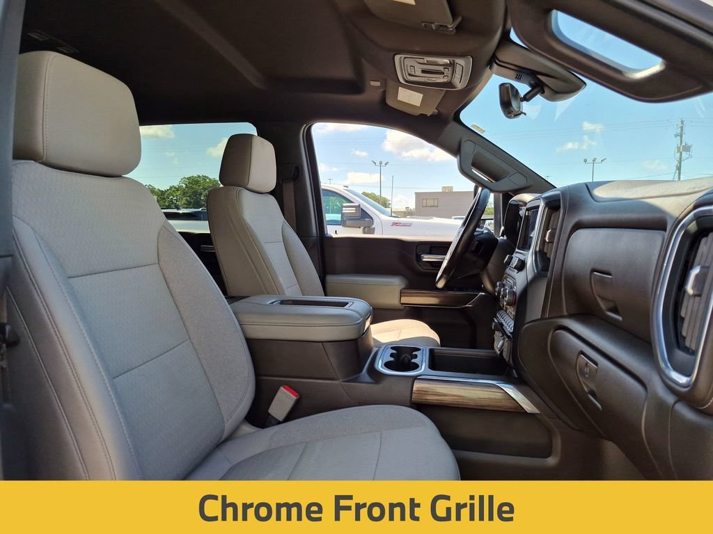 Used 2022 Silver Ice Metallic Chevrolet LT image 27