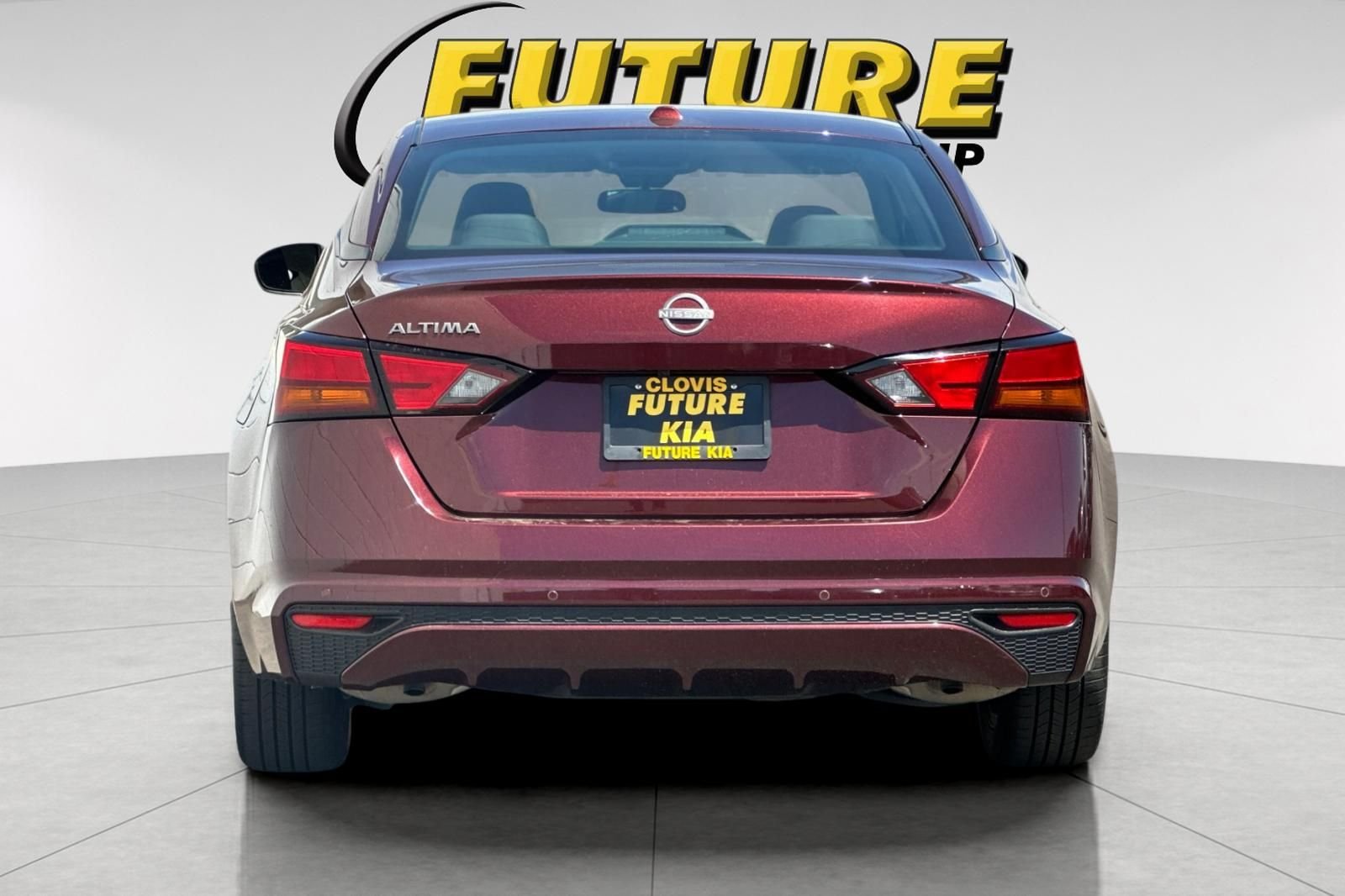 Used 2025 Red Nissan 2.5 SV image 5