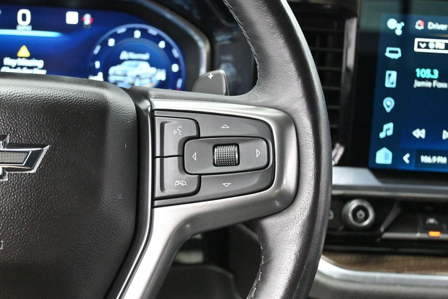 Used 2023 Black Chevrolet RST image 16